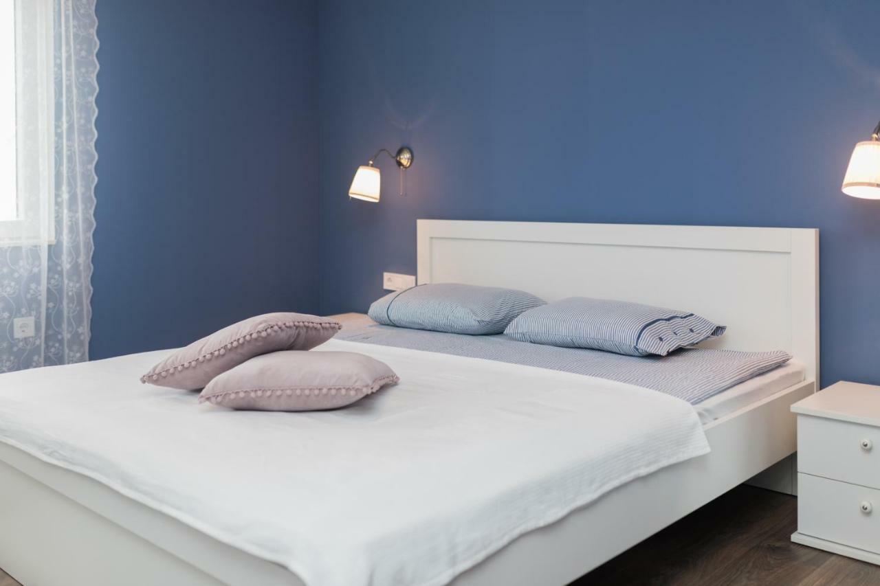 Apartmani Zara Затон Екстериор снимка