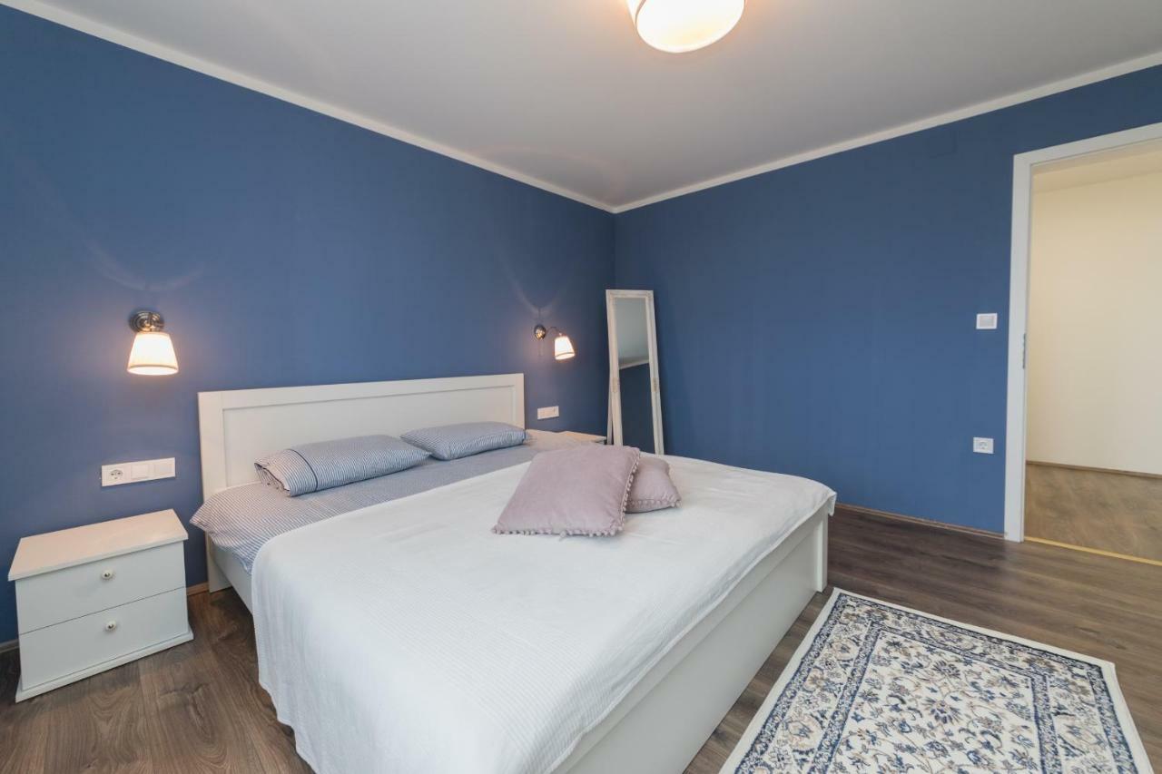 Apartmani Zara Затон Екстериор снимка