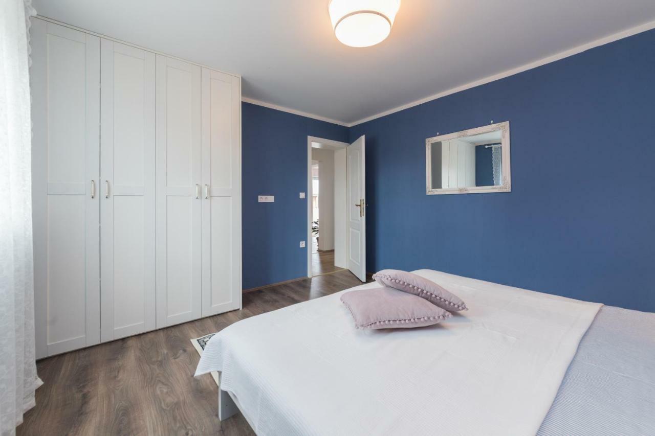 Apartmani Zara Затон Екстериор снимка