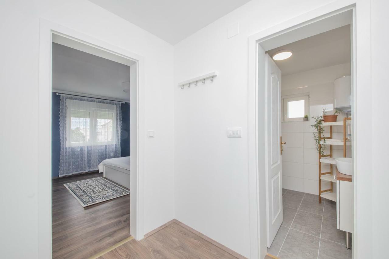 Apartmani Zara Затон Екстериор снимка
